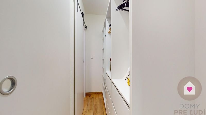 MALÉ LEVÁRE-Sale of 3 modern new-build family houses with heat pump 