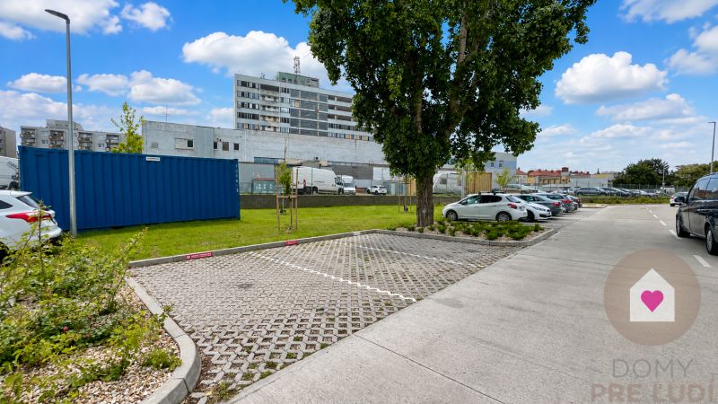 Trnava - Furnished 2-room apartment with parking and balcony 