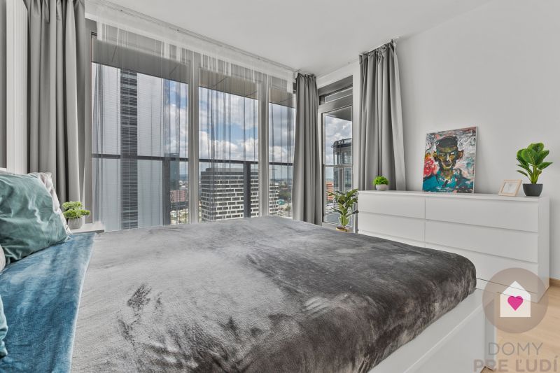 BA/Eurovea Tower-Rent a modern 2 bedroom apartment with a balcony