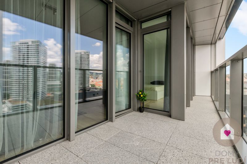 BA/Eurovea Tower-Rent a modern 2 bedroom apartment with a balcony