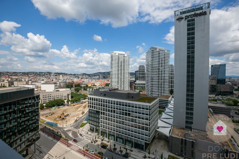 BA/Eurovea Tower-Rent a modern 2 bedroom apartment with a balcony