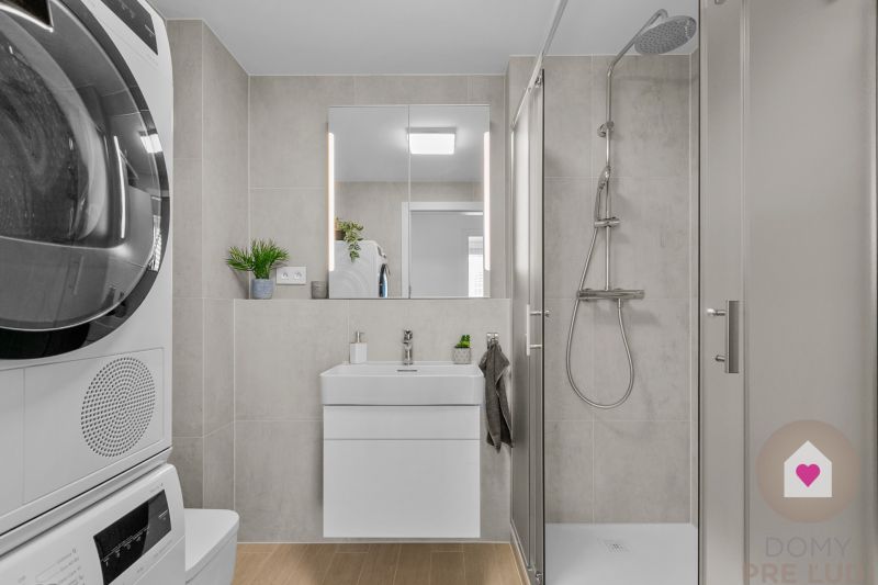 BA/Eurovea Tower-Rent a modern 2 bedroom apartment with a balcony