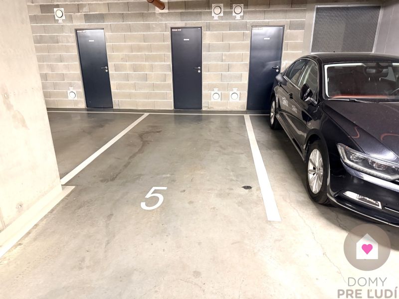 Rent Garage, Garage, Zuzany Chalupovej, Bratislava - Petržalka, Slovak