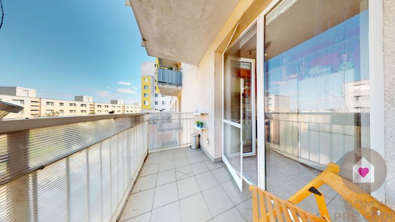 BA/KARLOVA VES- Rent of a spacious 2-room apartment with a balcony 