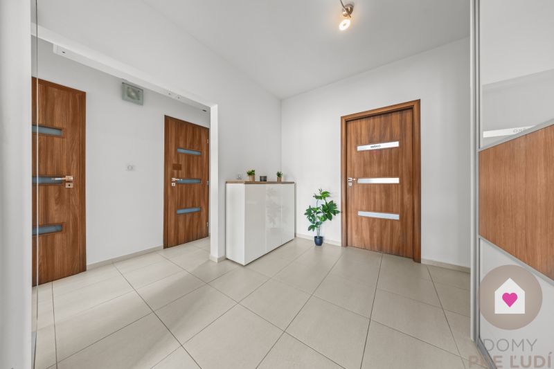 Sale Two bedroom apartment, Two bedroom apartment, Ľubovnianska, Brati