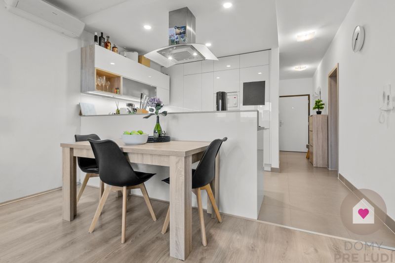 BA/RUŽINOV-3bedroom new building in Perla Ružinova with balcony and AC