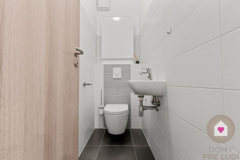 BA/RUŽINOV-3bedroom new building in Perla Ružinova with balcony and AC
