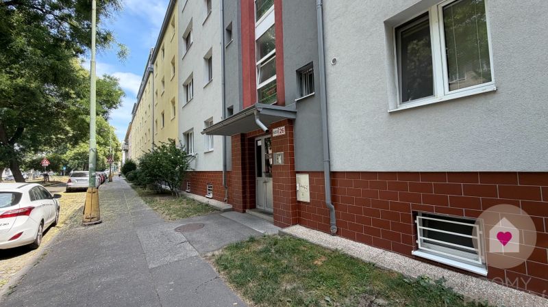 BA/NIVY-Renting a 1.5-room apartment after complete reconstruction