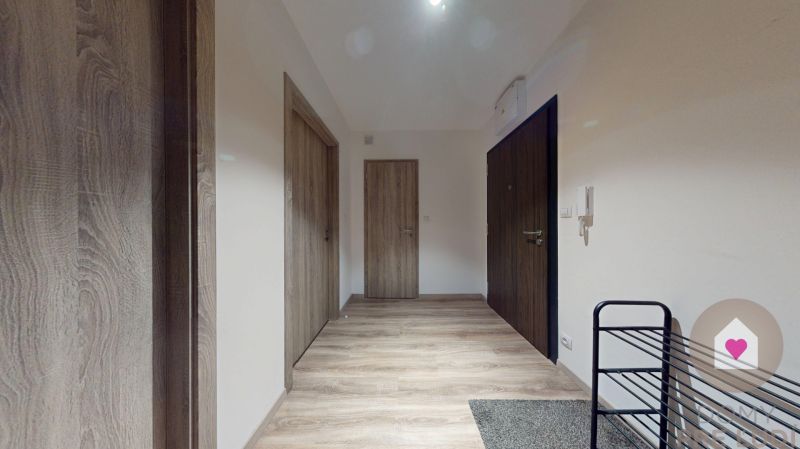 BA/NIVY-Renting a modern 2room apartment with a terrace and a wardrobe