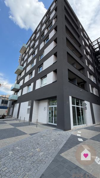 BA/NIVY-Renting a modern 2room apartment with a terrace and a wardrobe
