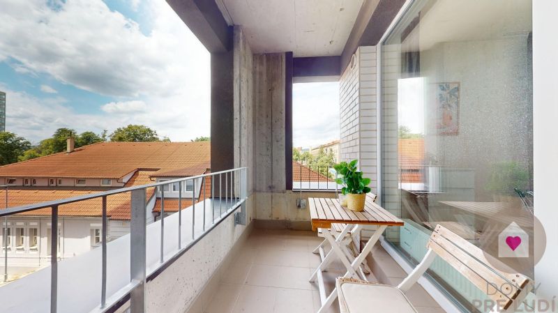 BA/NIVY-Renting a modern 2room apartment with a terrace and a wardrobe