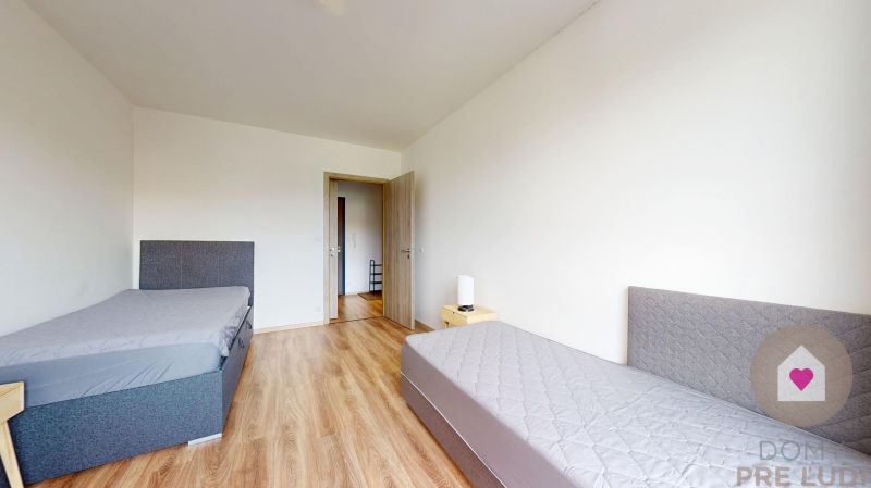 BA/NIVY-Renting a modern 2room apartment with a terrace and a wardrobe