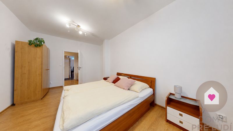KRAMÁRE– For Rent - 3 SEPARATE NON-PASSING ROOMS | 70 m² | Stromová