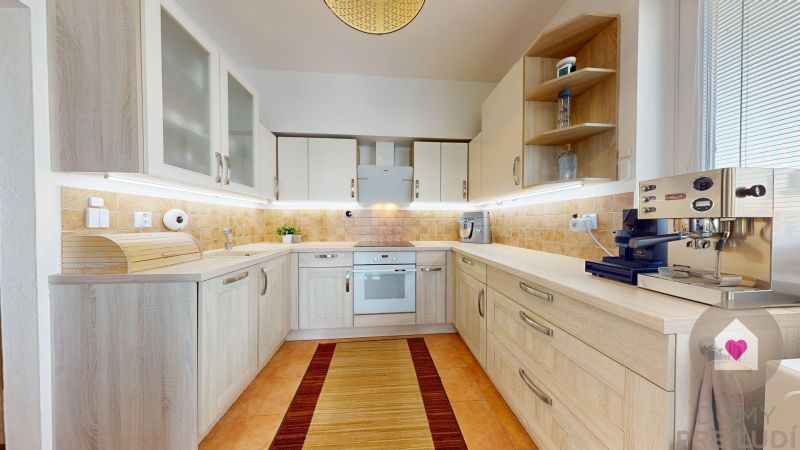 Modern 3-room apartment after reconstruction with air conditioning 