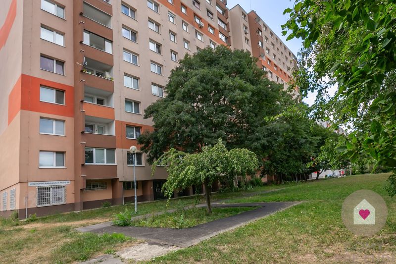 BA/PETRŽALKA-Rent a spacious 2 bedroom apartment with a balcony and AC