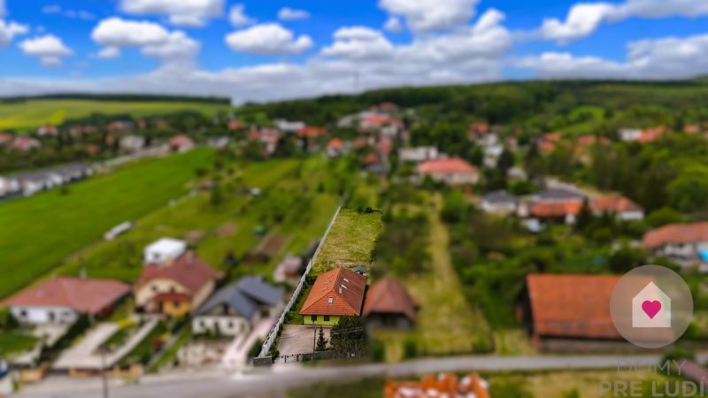 Beautiful family house with large plot and garden in the Čaradice