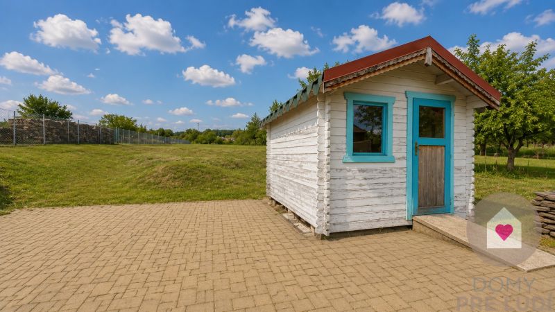 Beautiful family house with large plot and garden in the Čaradice