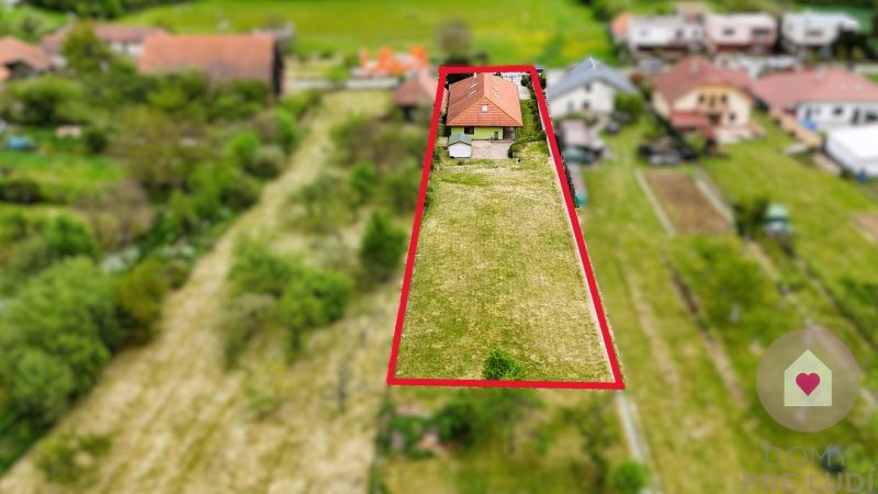 Beautiful family house with large plot and garden in the Čaradice