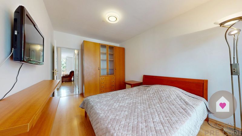 Trnava- Large 4-room apartment 85 m² + loggia | 3 separate rooms 