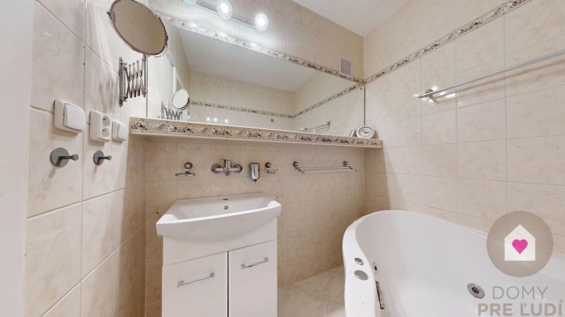 Trnava- Large 4-room apartment 85 m² + loggia | 3 separate rooms 