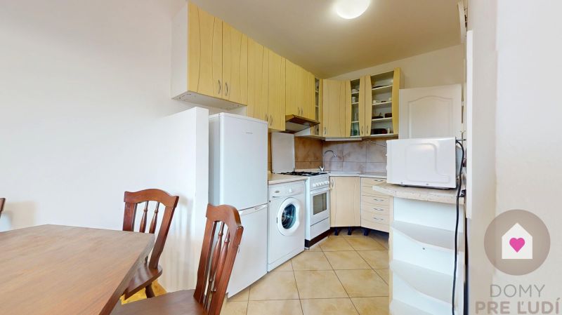 Trnava- Large 4-room apartment 85 m² + loggia | 3 separate rooms 
