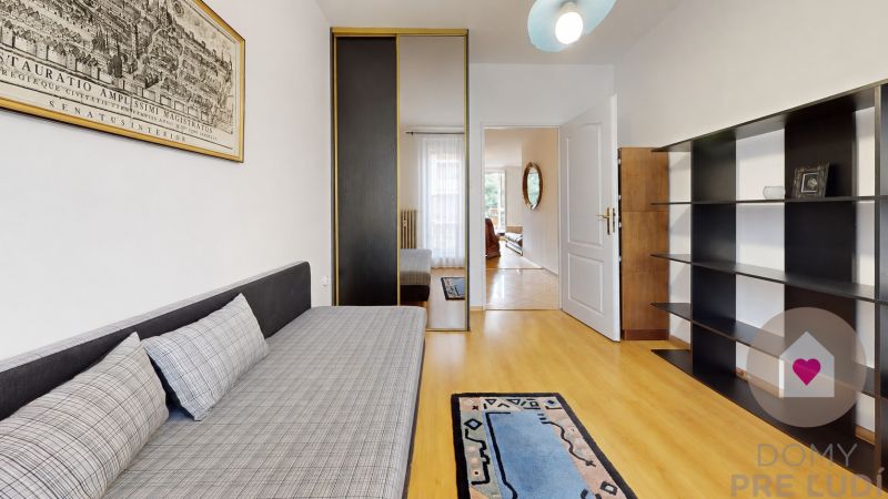 Trnava- Large 4-room apartment 85 m² + loggia | 3 separate rooms 