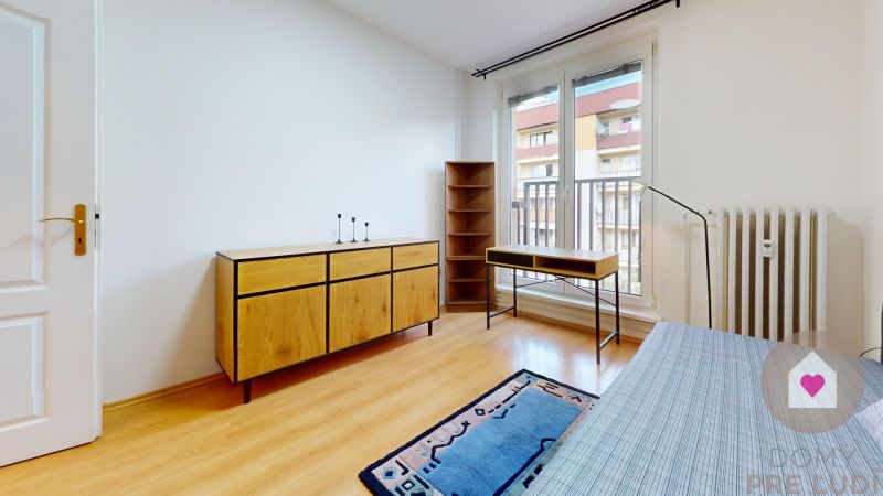 Trnava- Large 4-room apartment 85 m² + loggia | 3 separate rooms 