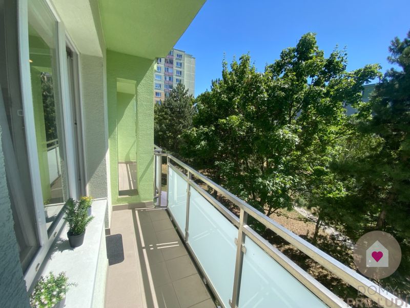 BA/NOVÉ MESTO-Rent a furnished 2-room apartment with 2 balconies 