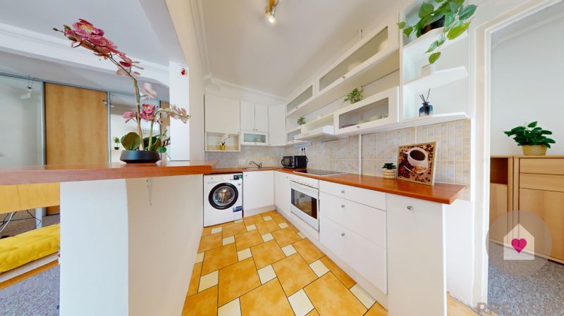 BA/NOVÉ MESTO-Rent a furnished 2-room apartment with 2 balconies 