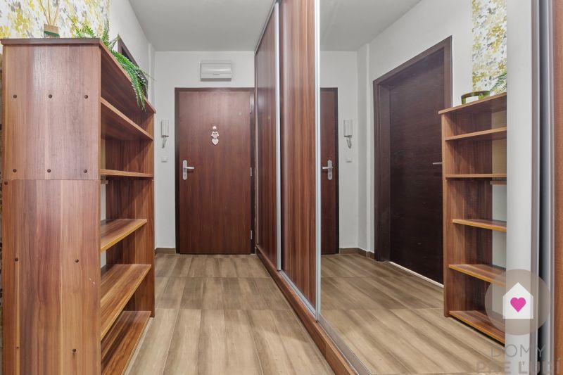 BA/RUŽINOV - Sale of a renovated 2-room apartment with a balcony 