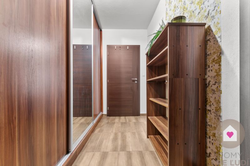 BA/RUŽINOV - Sale of a renovated 2-room apartment with a balcony 
