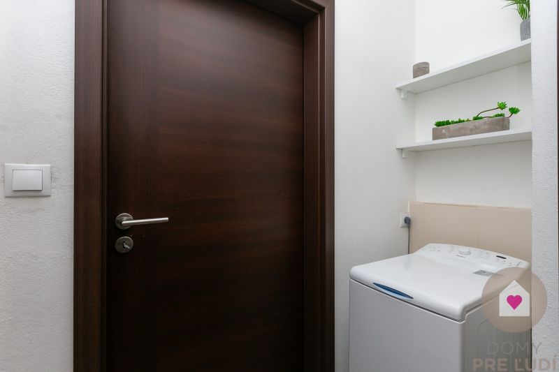 BA/RUŽINOV - Sale of a renovated 2-room apartment with a balcony 