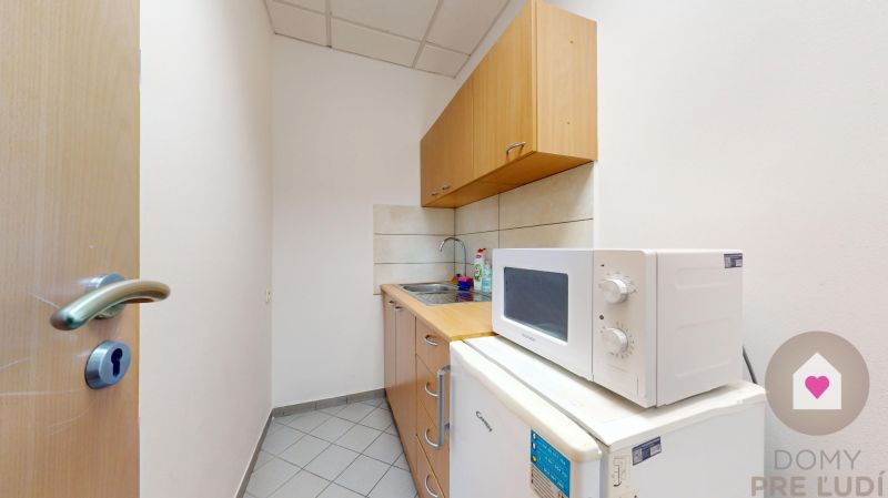 BA/RUŽINŮ - Moderní kanceláře v TOP lokalitě s parkováním