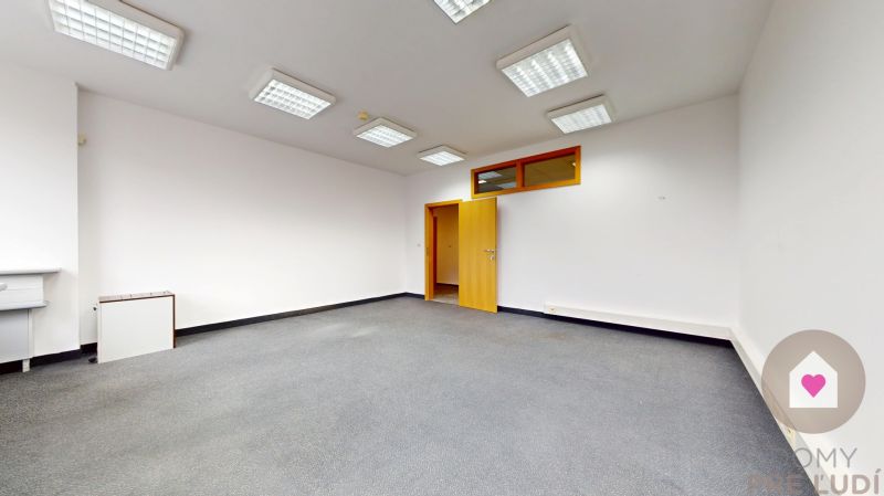 BA/RUŽINŮ - Moderní kanceláře v TOP lokalitě s parkováním