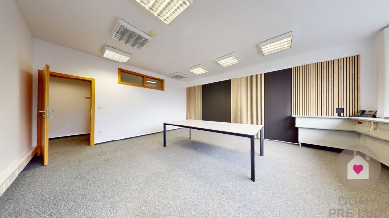 BA/RUŽINŮ - Moderní kanceláře v TOP lokalitě s parkováním