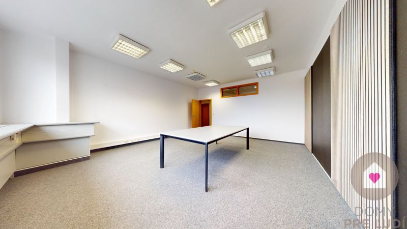 BA/RUŽINŮ - Moderní kanceláře v TOP lokalitě s parkováním