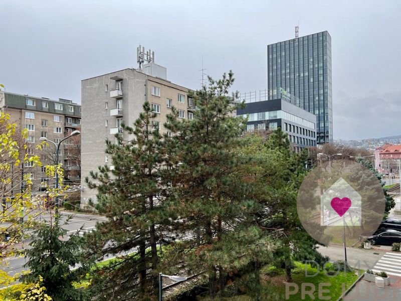 BA/RUŽINOV-Long-term rent of a 2-room apartment with parking space
