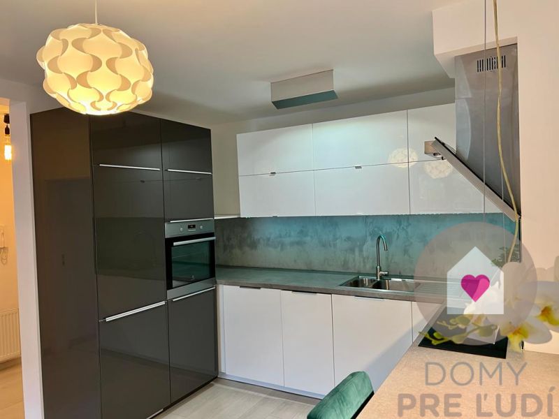 BA/RUŽINOV-Long-term rent of a 2-room apartment with parking space