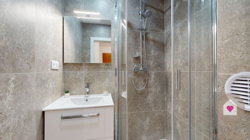 BA/NIVY-Rent of a complet renovated 3-room apartment near Old town