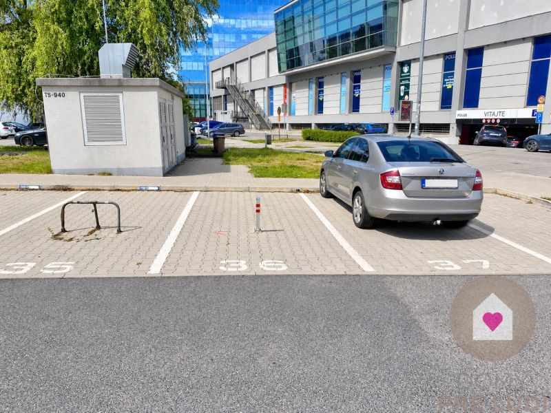 BA/Nové Mesto – Outdoor parking space rental (behind the barrier)POLUS