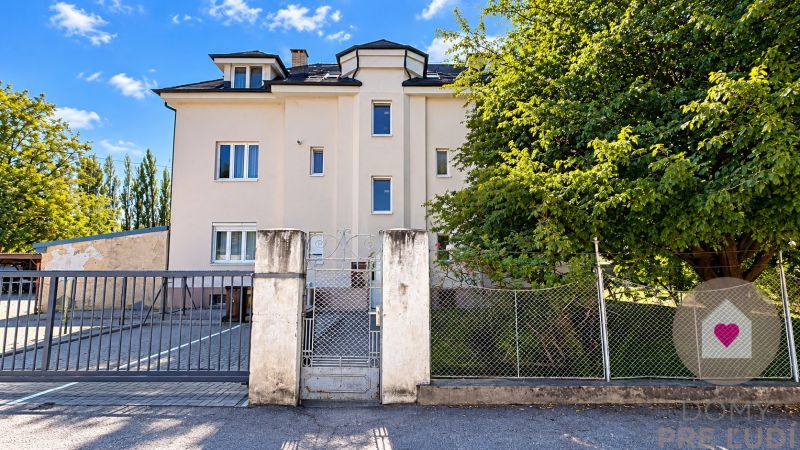FOR RENT – ATTIC 2-ROOM APARTMENT WITH CHARACTER | FULLY FURNISHED 