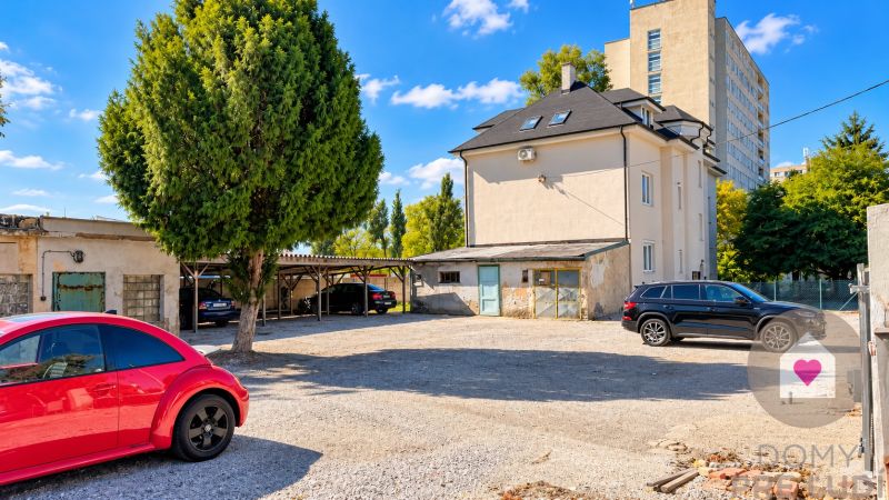 FOR RENT – ATTIC 2-ROOM APARTMENT WITH CHARACTER | FULLY FURNISHED 
