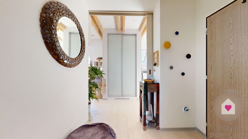 FOR RENT – ATTIC 2-ROOM APARTMENT WITH CHARACTER | FULLY FURNISHED 