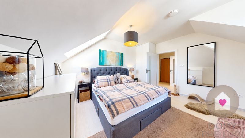 FOR RENT – ATTIC 2-ROOM APARTMENT WITH CHARACTER | FULLY FURNISHED 