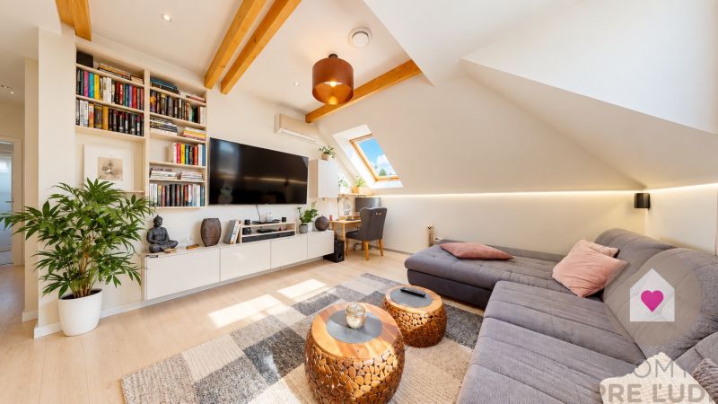 FOR RENT – ATTIC 2-ROOM APARTMENT WITH CHARACTER | FULLY FURNISHED 