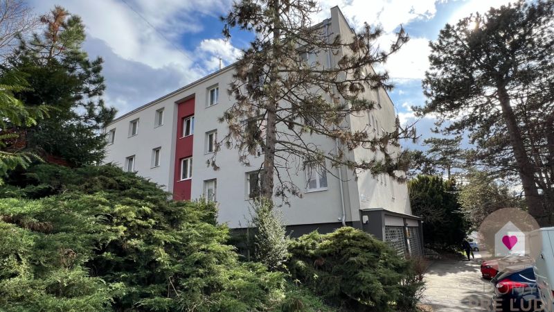 BA/KRAMÁRE - A stylish studio apartment after partial reconstruction