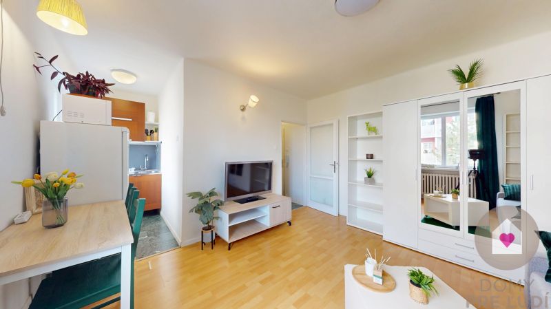 BA/KRAMÁRE - A stylish studio apartment after partial reconstruction