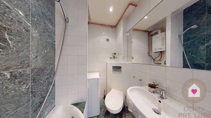 BA/KRAMÁRE - A stylish studio apartment after partial reconstruction