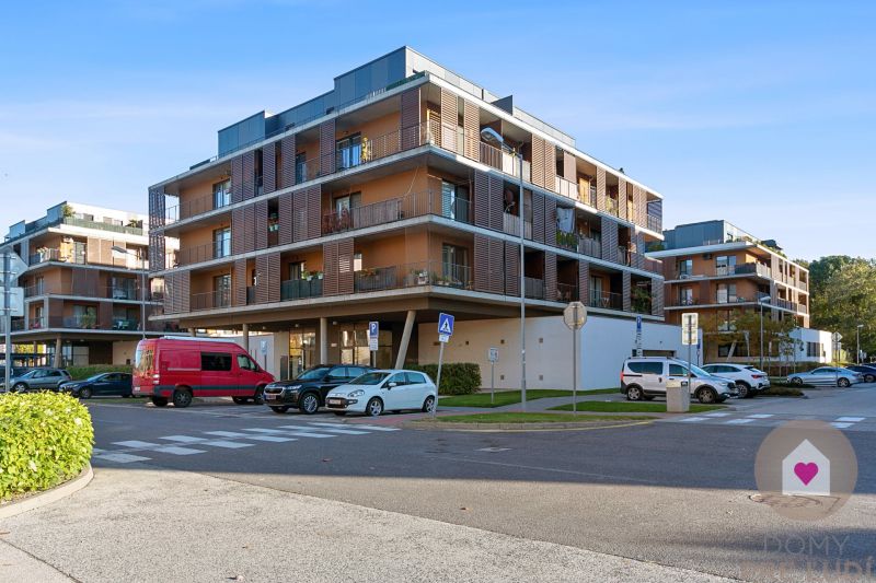 SLNEČNICE–VILADOMY|Bright 2-room apartment with a 25 m² terrace