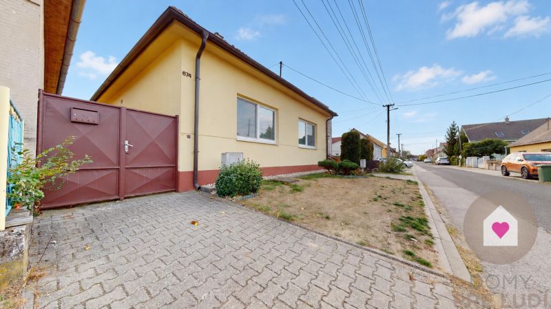 Lozorno–RENTAL of a furnished 3-room detached house- courtyard, garage